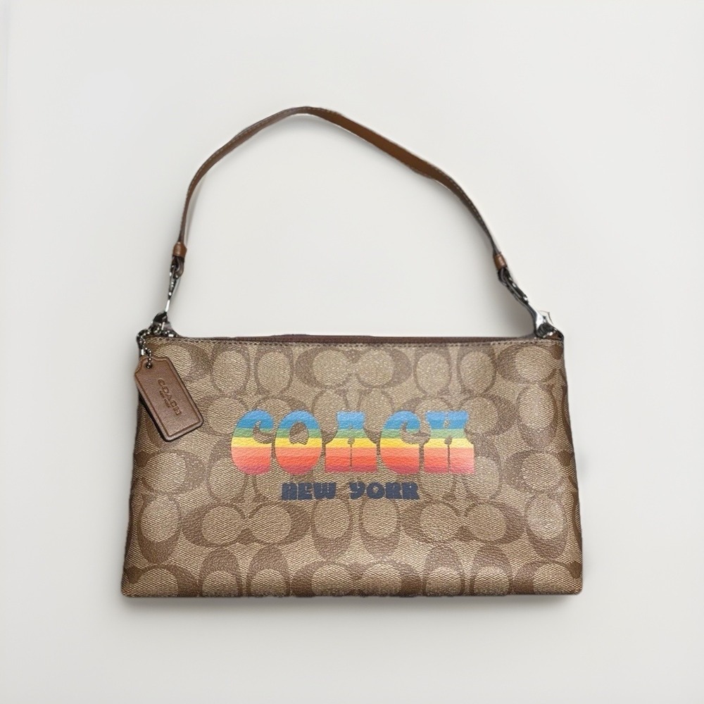 Coach Large Wristlet 25 Signature Canvas w Rainbow Coach Logo Mini‎ Casual